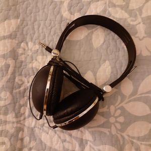 Wired Headphones